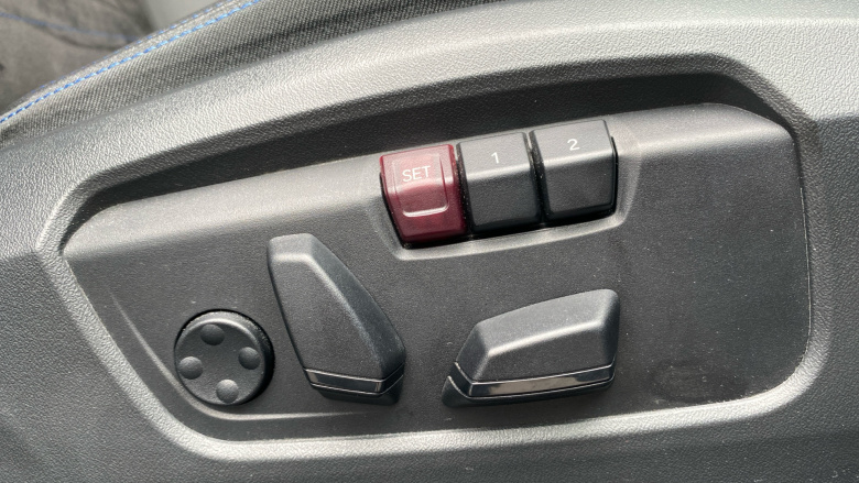 BMW 2 Series 220i MHT M Sport 5dr DCT Petrol Hatchback